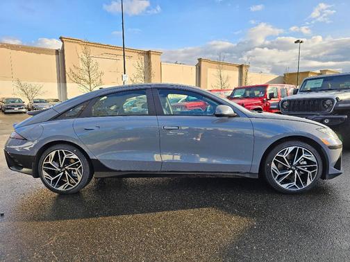 2025 Hyundai IONIQ 6 SEL