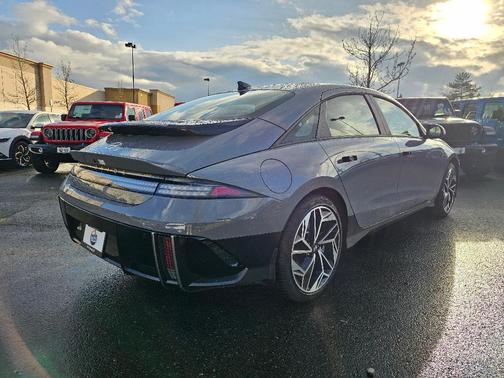 2025 Hyundai IONIQ 6 SEL