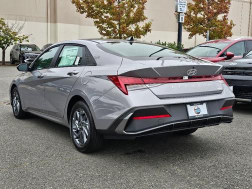 2025 Hyundai ELANTRA HEV Blue