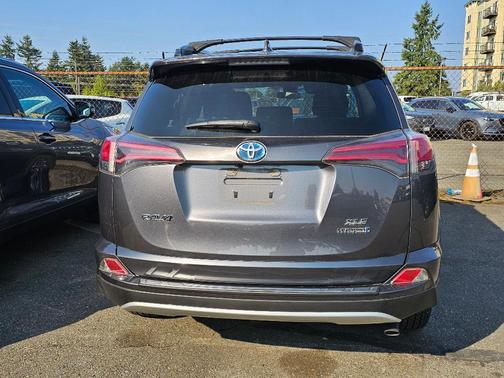 2017 Toyota RAV4 Hybrid XLE