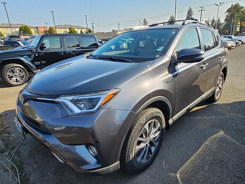 2017 Toyota RAV4 Hybrid XLE