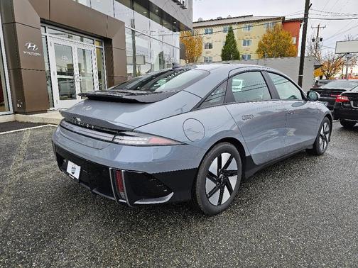 2025 Hyundai IONIQ 6 SE