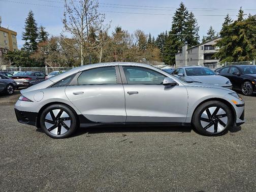 2025 Hyundai IONIQ 6 SE