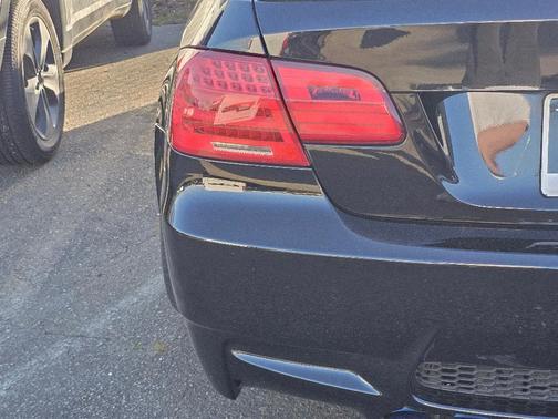 2011 BMW M3 Base (M6)