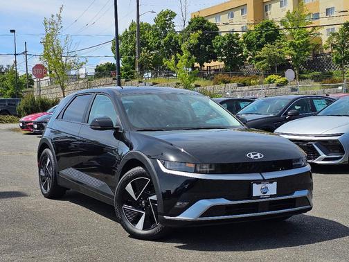 2025 Hyundai IONIQ 5 SE Standard Range