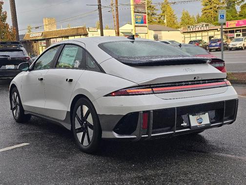 2025 Hyundai IONIQ 6 SE