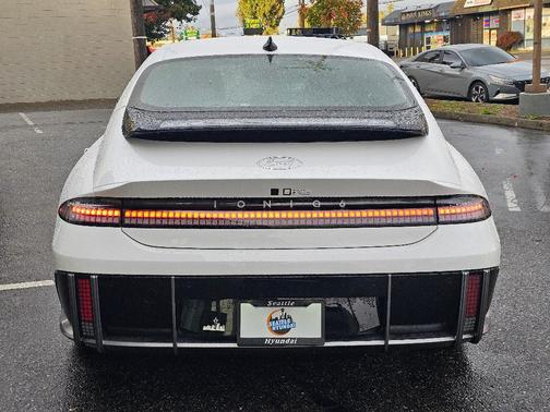 2025 Hyundai IONIQ 6 SE
