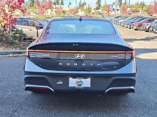 2025 Hyundai SONATA SE