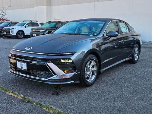 2025 Hyundai SONATA SE