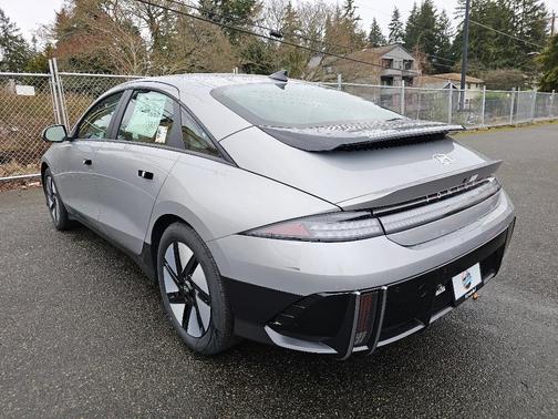 2025 Hyundai IONIQ 6 SE