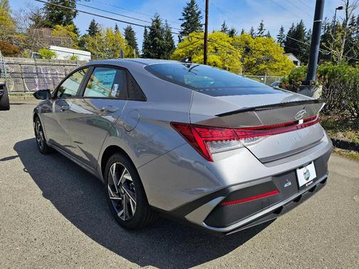 2025 Hyundai ELANTRA HEV SEL Sport