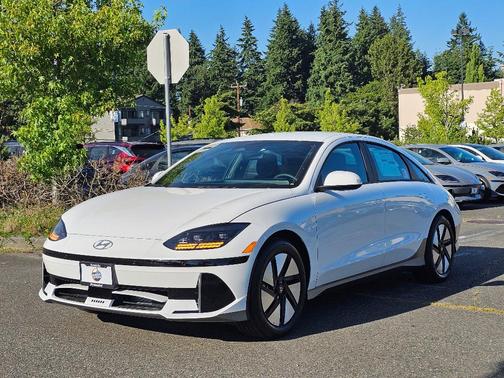 2025 Hyundai IONIQ 6 SE Standard Range