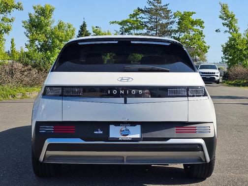 2025 Hyundai IONIQ 5 SE Standard Range