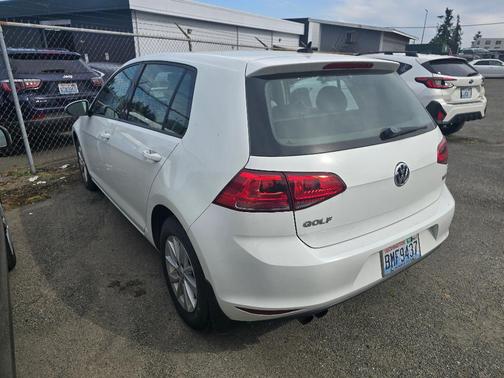2015 Volkswagen Golf Auto TSI SE