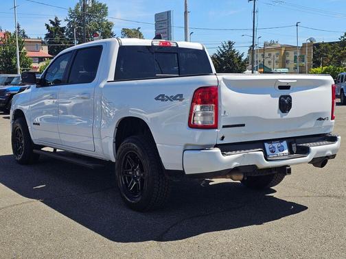 Bright White Clearcoat 2019 RAM 1500 Big Horn