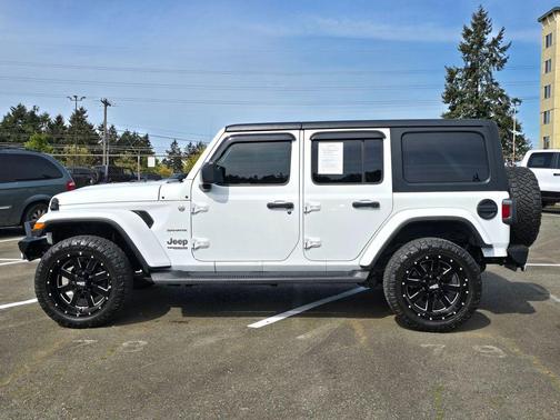 Bright White 2020 Jeep Wrangler Unlimited Sahara