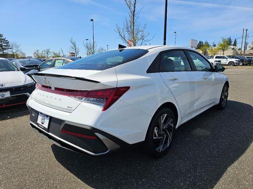 2025 Hyundai ELANTRA HEV SEL Sport
