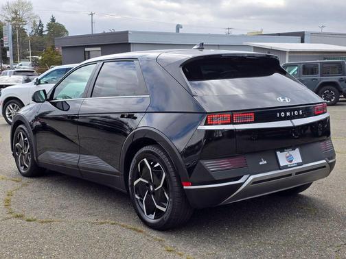 Black 2024 Hyundai IONIQ 5 SEL