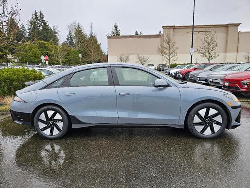2025 Hyundai IONIQ 6 SE