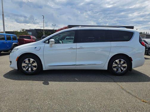 Bright White Clearcoat 2018 Chrysler Pacifica Hybrid Limited