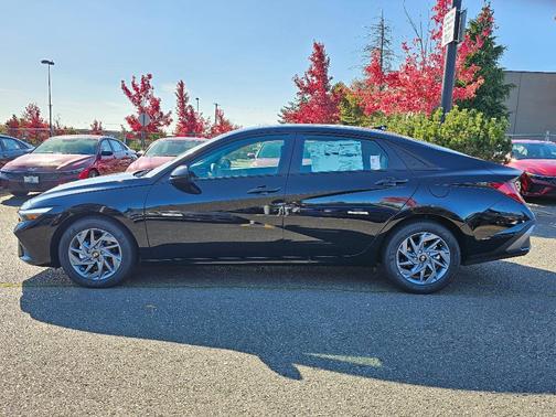 2025 Hyundai ELANTRA HEV Blue