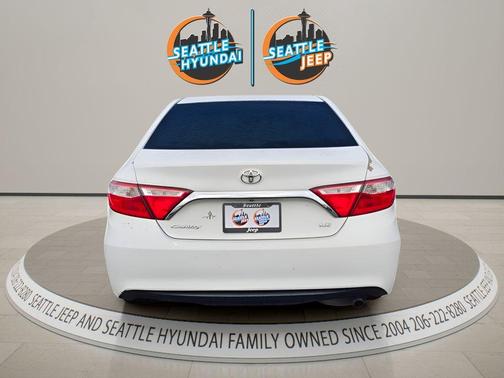 Super White 2016 Toyota Camry LE