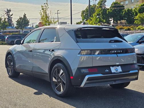 2025 Hyundai IONIQ 5 SE
