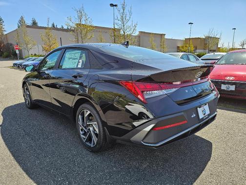 2025 Hyundai ELANTRA HEV SEL Sport
