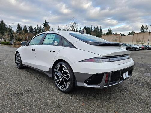 2025 Hyundai IONIQ 6 SEL