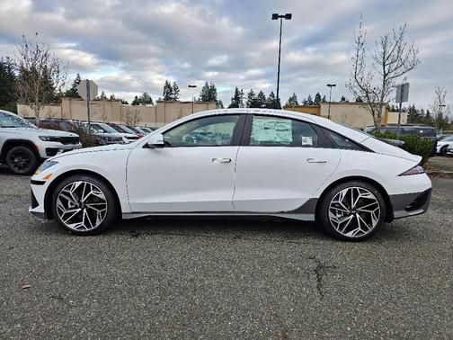 2025 Hyundai IONIQ 6 SEL