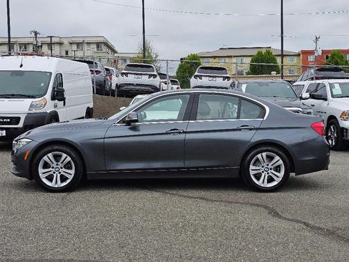 2017 BMW 330 i xDrive
