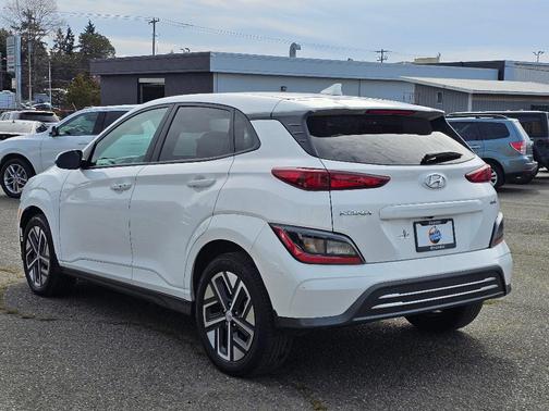 Lunar 2023 Hyundai KONA EV SE