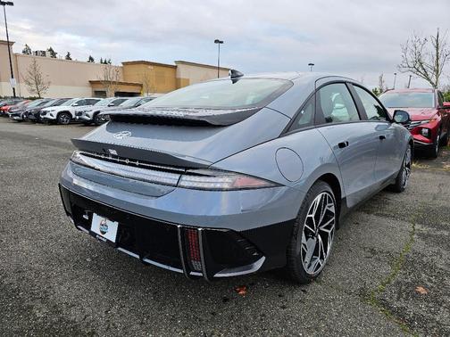 2025 Hyundai IONIQ 6 SEL