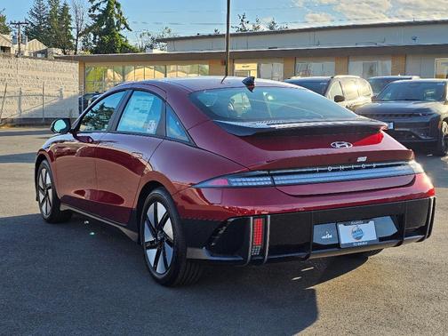 2025 Hyundai IONIQ 6 SE Standard Range