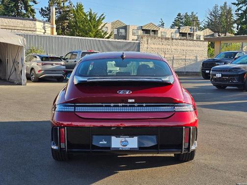 2025 Hyundai IONIQ 6 SE Standard Range