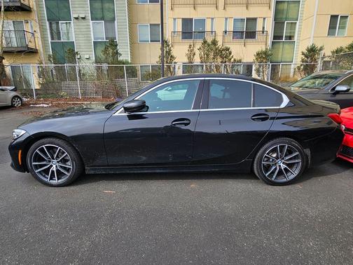 Black Sapphire Metallic 2019 BMW 330 i