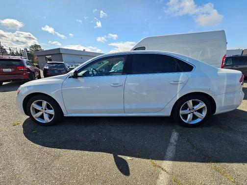 2015 Volkswagen Passat 1.8T Limited Edition