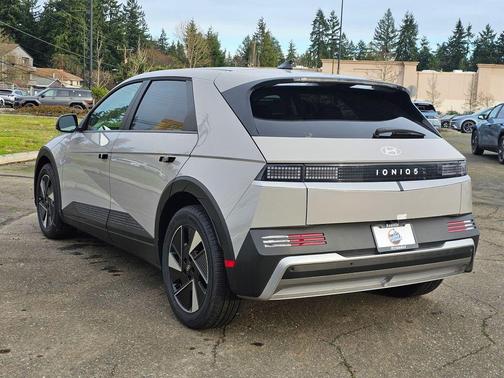 2026 Hyundai IONIQ 5 SE Standard Range