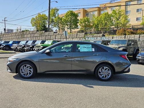 2025 Hyundai ELANTRA HEV Blue