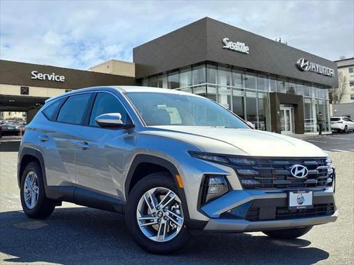 Shimmering Silver 2026 Hyundai TUCSON SE