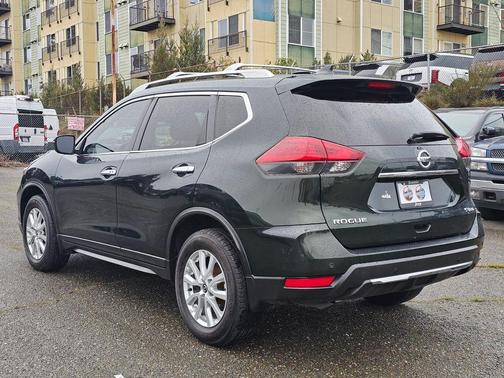 Midnight Pine Metallic 2019 Nissan Rogue SV