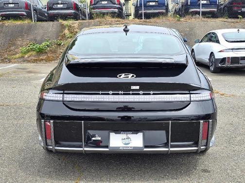 Onyx Black 2025 Hyundai IONIQ 6 SE