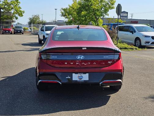 2025 Hyundai SONATA SEL