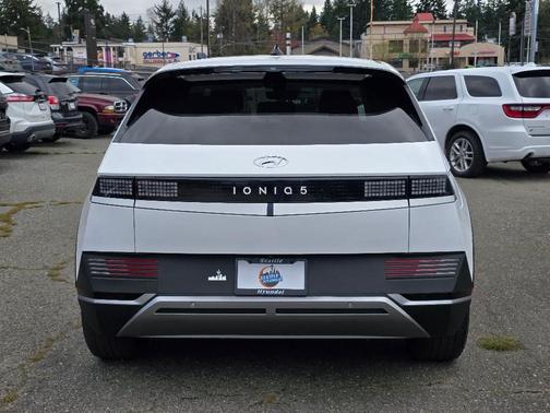 White 2024 Hyundai IONIQ 5 SEL