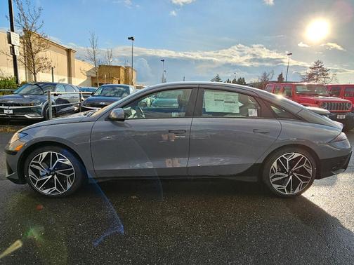 2025 Hyundai IONIQ 6 SEL