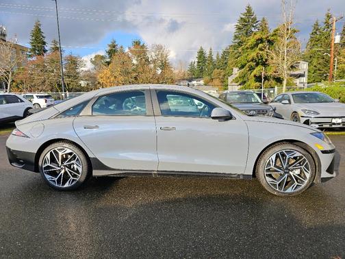 2025 Hyundai IONIQ 6 SEL