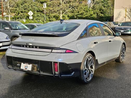 2025 Hyundai IONIQ 6 SEL