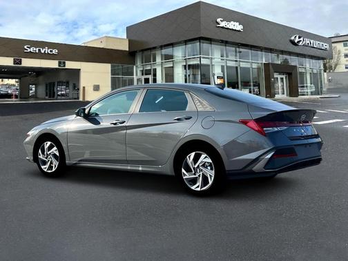 2025 Hyundai ELANTRA HEV SEL