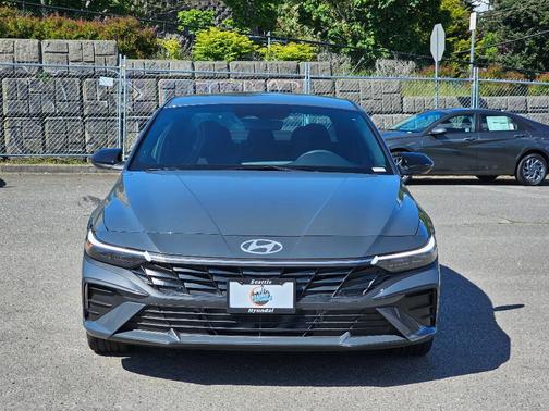 2025 Hyundai ELANTRA HEV SEL