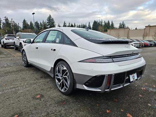 2025 Hyundai IONIQ 6 SEL